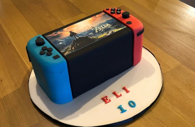 Random: This Nintendo Switch Birthday Cake Makes Us Want A Thick Switch