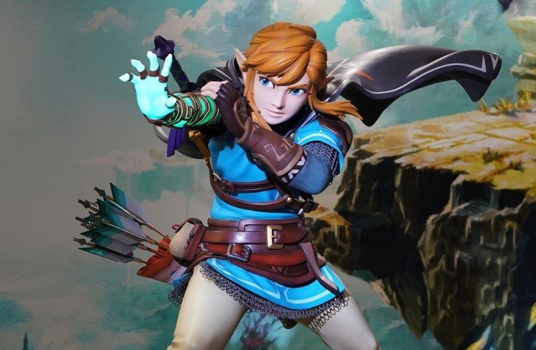 A Closer Look At The Zelda: Tears Of The Kingdom Statue From Nintendo Live 2022